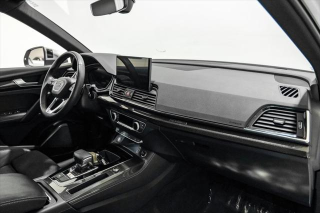 Photo of 2022 Glacier White Audi SQ5