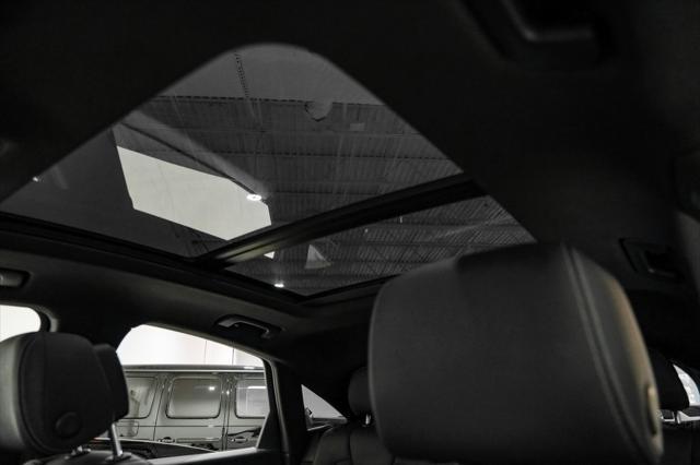 Photo of 2022 Glacier White Audi SQ5