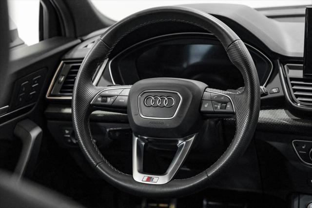 Photo of 2022 Glacier White Audi SQ5
