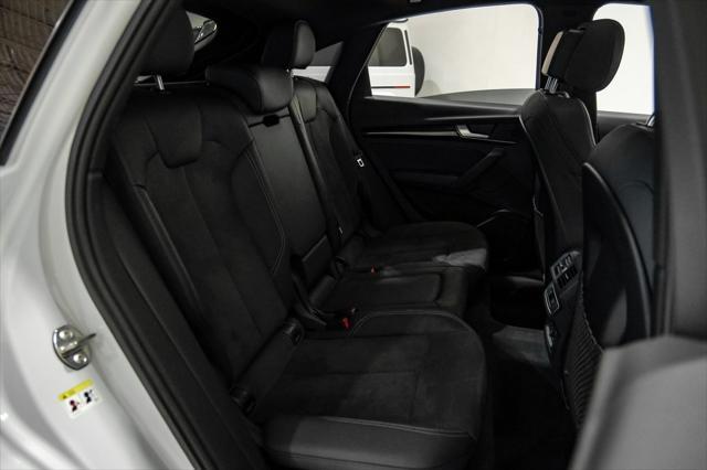 Photo of 2022 Glacier White Audi SQ5