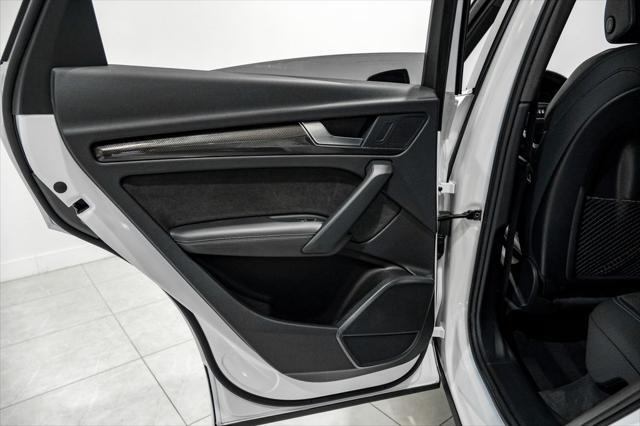 Photo of 2022 Glacier White Audi SQ5