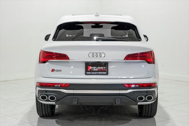 Photo of 2022 Glacier White Audi SQ5