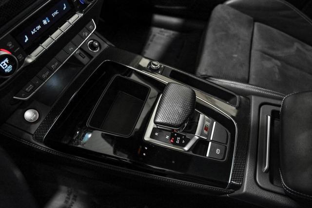 Photo of 2022 Glacier White Audi SQ5