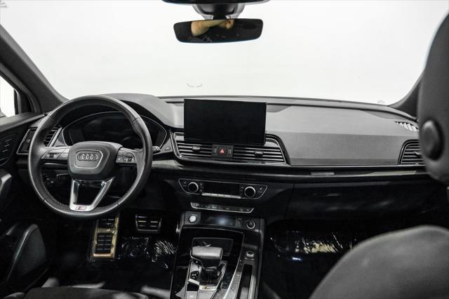 Photo of 2022 Glacier White Audi SQ5