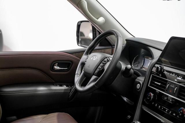 Photo of 2022 Moonstone White INFINITI QX80