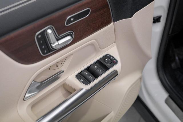 Photo of 2021 White Mercedes-Benz GLA 250