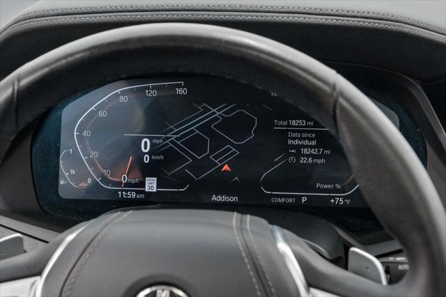 Photo of 2022 Mineral White Metallic BMW X7