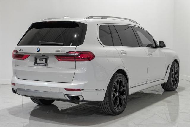 Photo of 2022 Mineral White Metallic BMW X7