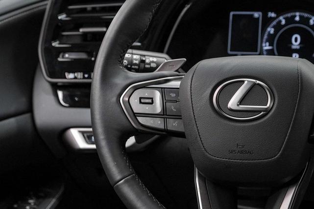 Photo of 2024 Eminent White Pearl Lexus RX 350