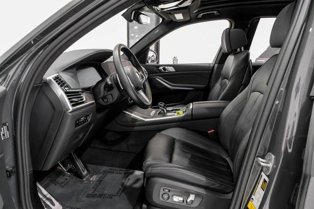 Photo of 2022 Dravit Grey Metallic BMW X7
