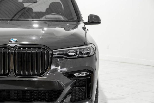 Photo of 2022 Dravit Grey Metallic BMW X7