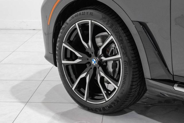 Photo of 2022 Dravit Grey Metallic BMW X7