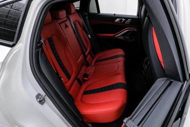 Photo of 2023 Mineral White Metallic BMW X6 M