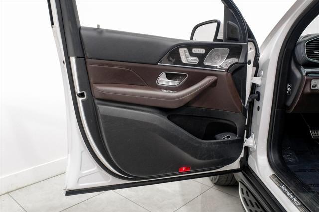 Photo of 2022 White Mercedes-Benz GLS 450
