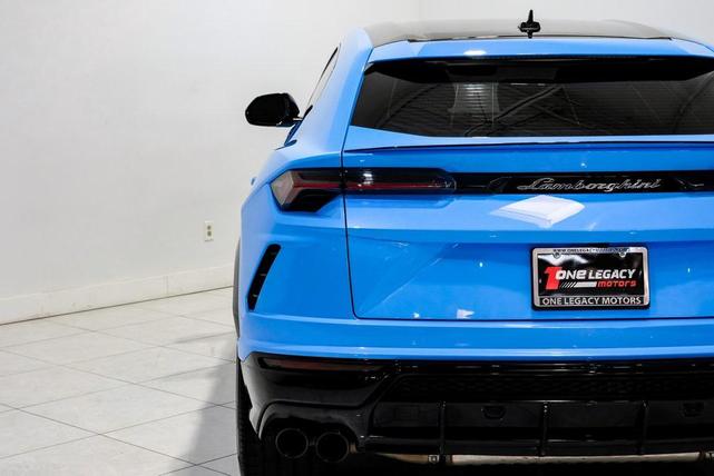 Photo of 2022 Blu Cepheus Metallic Lamborghini Urus