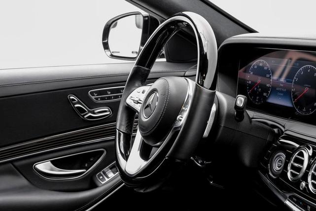 Photo of 2019 Black Mercedes-Benz S-Class