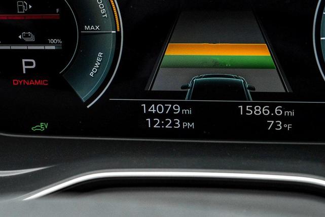 Photo of 2022 Silver Metallic Audi Q5 e