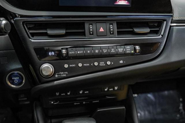 Photo of 2022 Iridium Lexus ES 300h