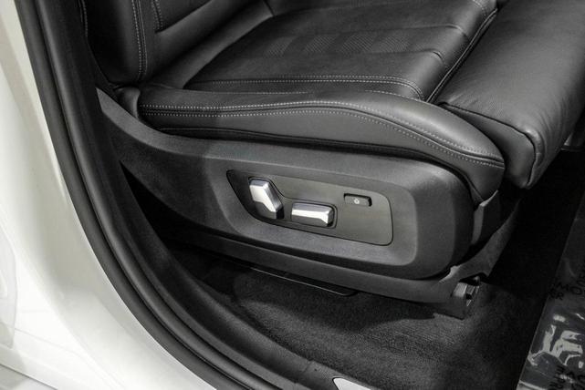 Photo of 2022 Alpine White BMW X5