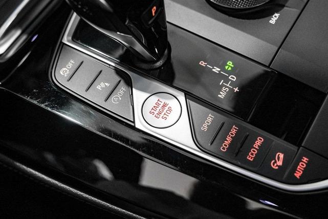 Photo of 2022 Dark Graphite Metallic BMW X4