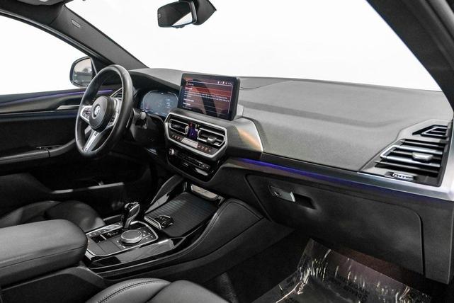 Photo of 2022 Dark Graphite Metallic BMW X4