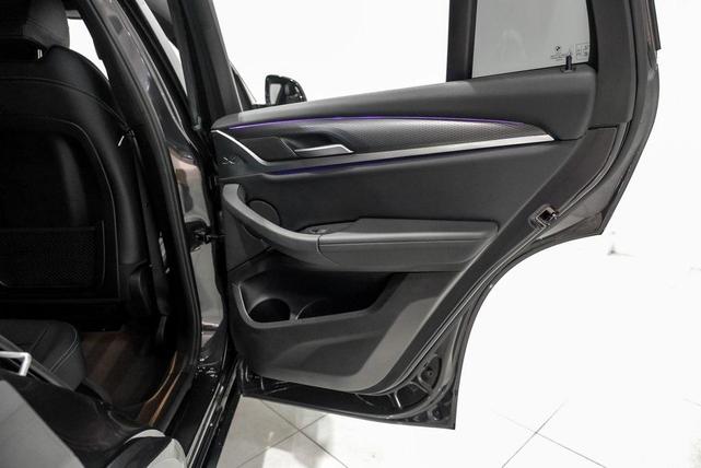 Photo of 2022 Dark Graphite Metallic BMW X4