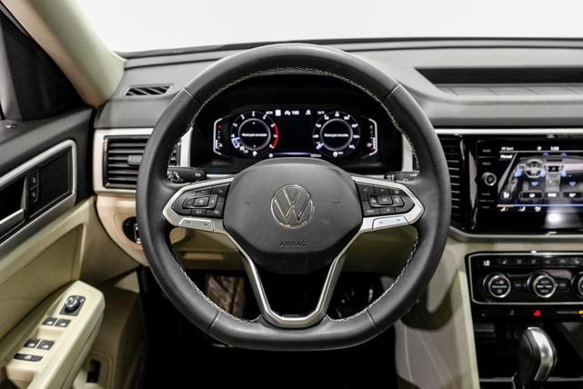 Photo of 2023 Deep Black Pearl Volkswagen Atlas