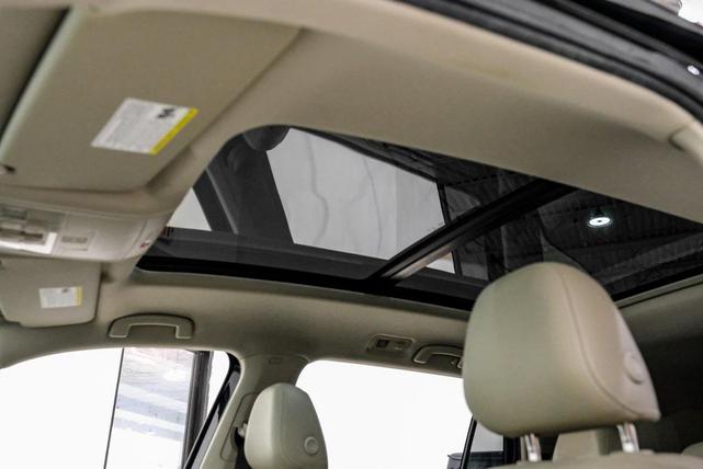 Photo of 2023 Deep Black Pearl Volkswagen Atlas