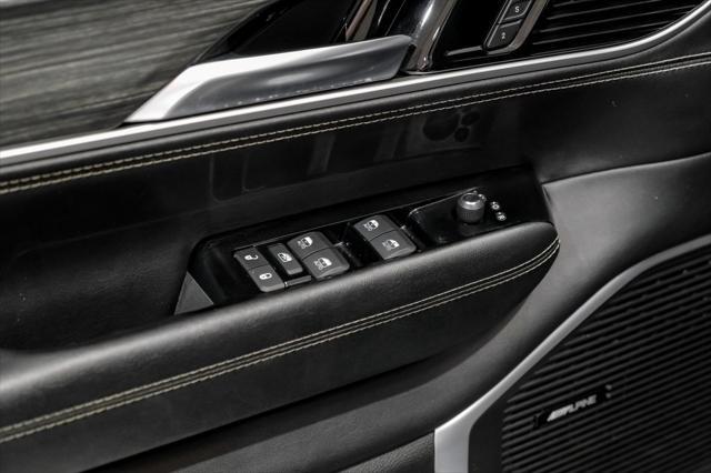 Photo of 2023 Silver Zynith Jeep Wagoneer