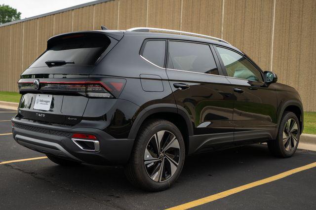 Photo of 2025 Deep Black Pearl Volkswagen Taos