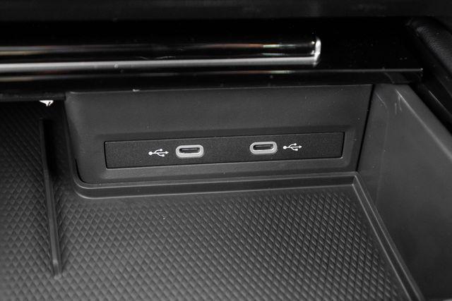 Photo of 2026 Deep Black Pearl Volkswagen Atlas Cross Sport