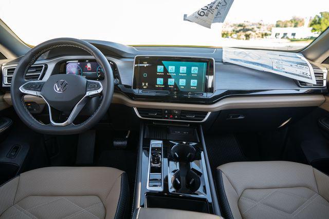 Photo of 2026 Deep Black Pearl Volkswagen Atlas Cross Sport