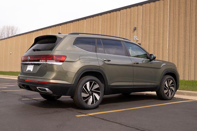 Photo of 2025 Avocado Green Pearl Volkswagen Atlas