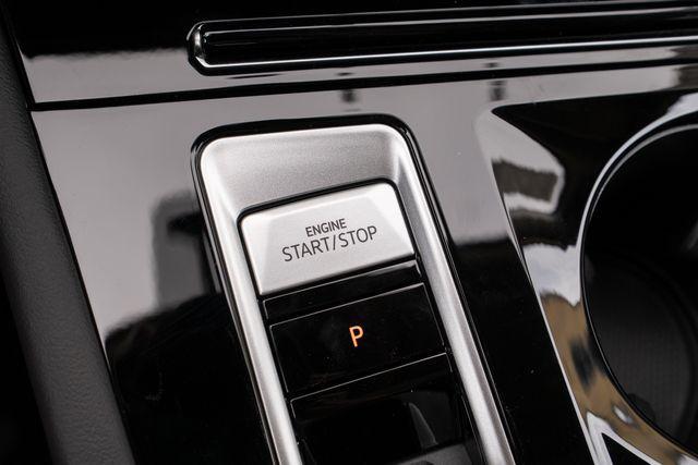 Photo of 2025 Avocado Green Pearl Volkswagen Atlas