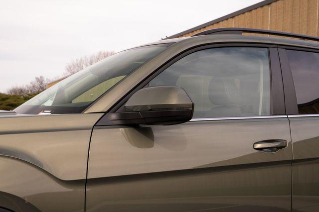 Photo of 2025 Avocado Green Pearl Volkswagen Atlas