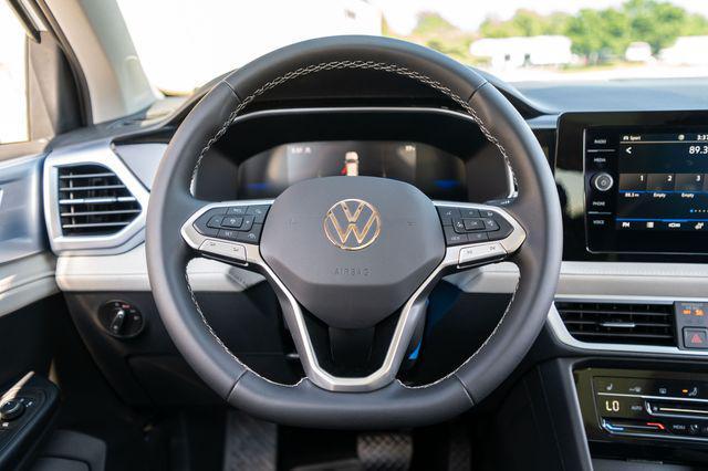 Photo of 2025 Pure White Volkswagen Taos