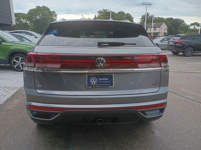 Photo of 2024 Platinum Gray Metallic Volkswagen Atlas Cross Sport