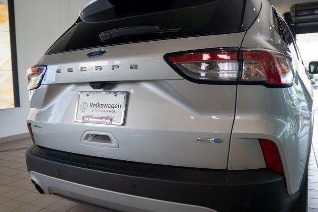 Photo of 2020 Ingot Silver Metallic Ford Escape