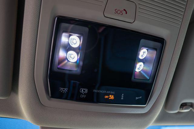 Photo of 2025 Silver Mist Metallic Volkswagen Atlas