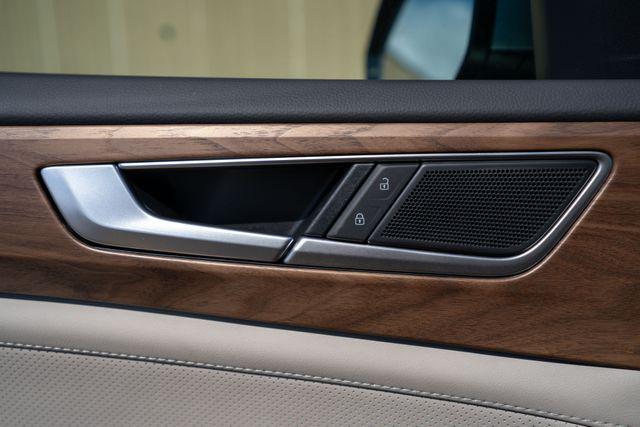 Photo of 2025 Silver Mist Metallic Volkswagen Atlas