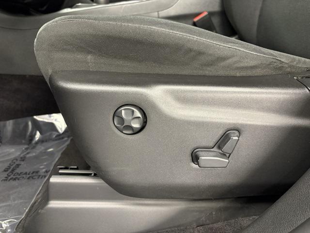 Photo of 2017 Granite Metallic Clearcoat Dodge Durango