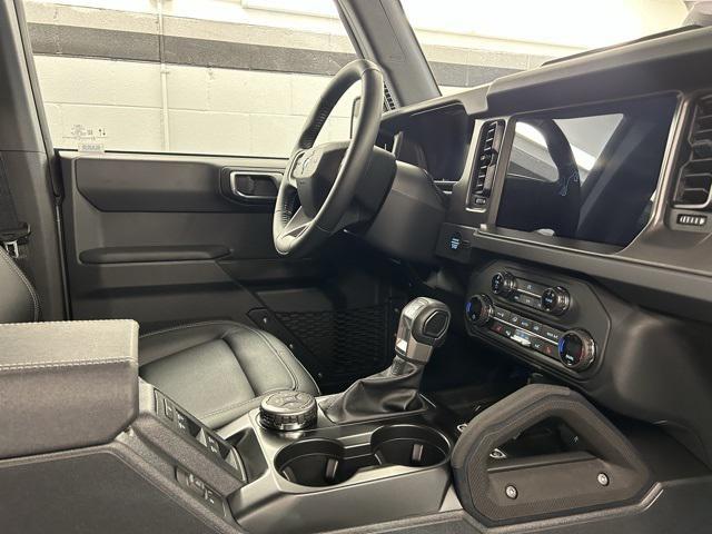 Photo of 2025 Gray Metallic Ford Bronco