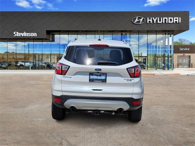Photo of 2017 White Platinum Clearcoat Metallic Ford Escape