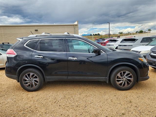 Photo of 2016 Magnetic Black Nissan Rogue