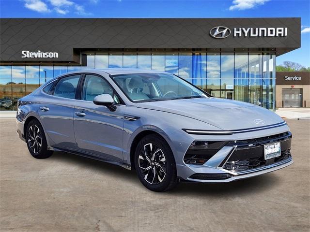 Photo of 2025 Blue Hyundai SONATA