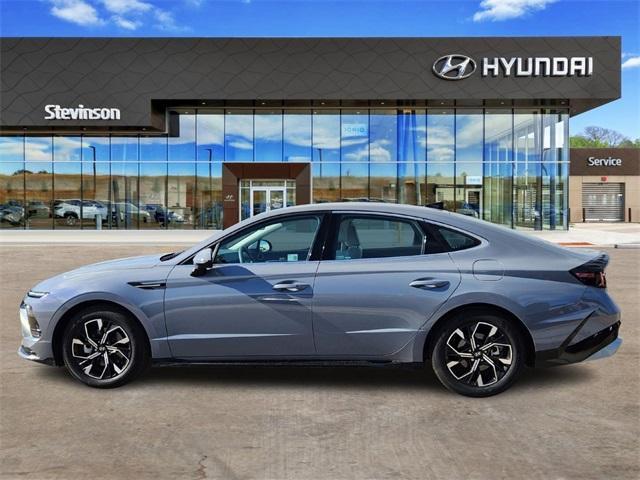 Photo of 2025 Blue Hyundai SONATA