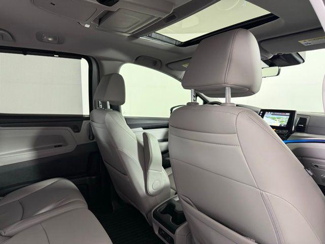 Photo of 2019 Lunar Silver Metallic Honda Odyssey