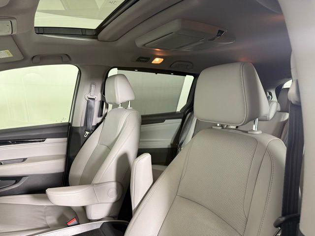 Photo of 2019 Lunar Silver Metallic Honda Odyssey