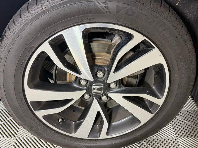 Photo of 2019 Lunar Silver Metallic Honda Odyssey