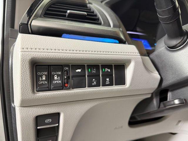 Photo of 2019 Lunar Silver Metallic Honda Odyssey